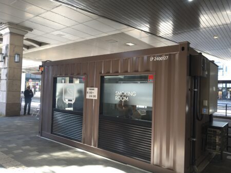 府中市公衆喫煙所・・府中駅付近に設置された公衆喫煙所の効果は、今後も市内に設置を増やしてほしい（府中市議会議員　国民民主党　ゆうきりょう）