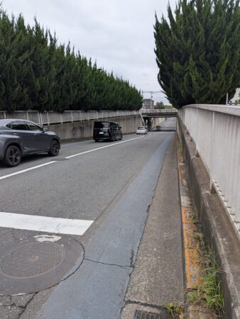 （府中市 アンダーパス 立体交差）　大雨警報時に府中市内にあるアンダーパス道路の通行には警戒を（府中市議会議員　ゆうきりょう）