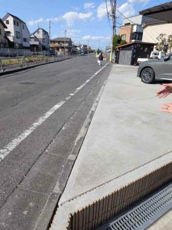 （府中市 紅葉丘）あんず通りと人見街道の五差路付近、紅葉丘２丁目１２番地付近で道路補修工事実施へ（府中市議会議員　ゆうきりょう）